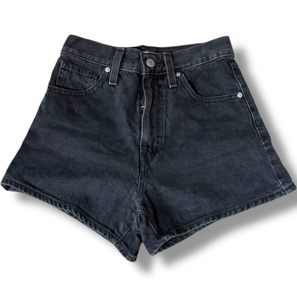 Levi's Classic High Waisted Dark Gray/Black Lightly Distressed Denim Mom Shorts - Picture 10 of 15